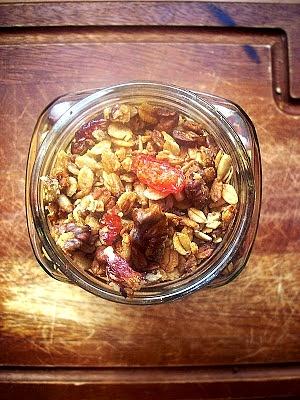 Granola z czereśniami - domowa alternatywa dla sklepowych batonów