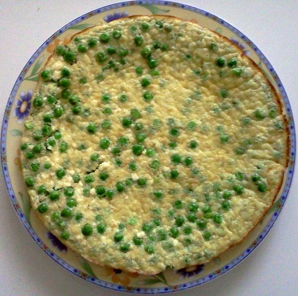 Frittata z groszkiem na śniadanie i kolację