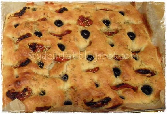 Focaccia włoskie pieczywo drożdżowe