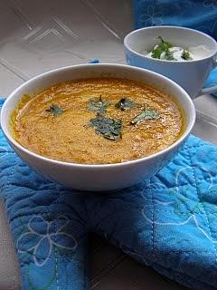 Pikantna zupa-krem marchewkowo-kolendrowa