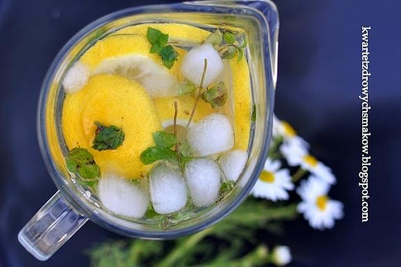 Orzeźwiająca cytrynowa lemoniada