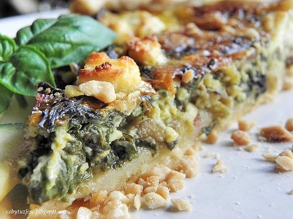 Tarta z liści botwinki na kruchym bez jajek cieście