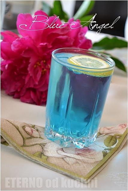Błękitny drink Blue Angel