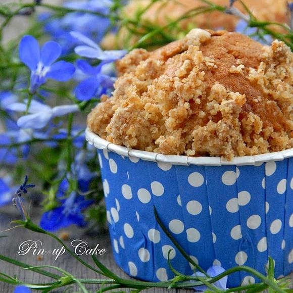 Muffiny z jagodami i kruszonką