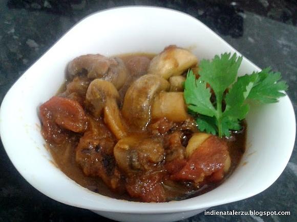Mushroom curry - aromatyczne danie wegetariańskie z pieczarek