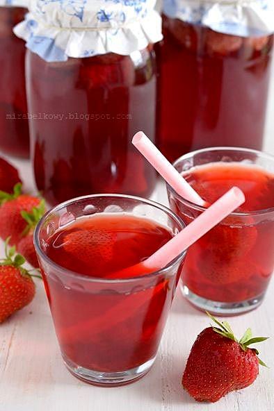 Kompot truskawkowy z kardamonem