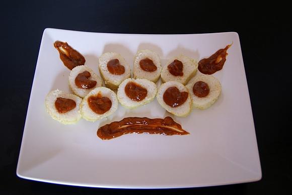 Lontong z sosem z masła orzechowego