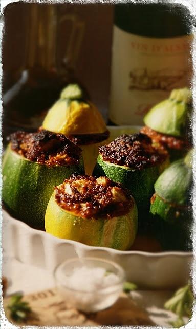 Dobrze się czuję we własnej skórze - cukinia z czerwonym pesto