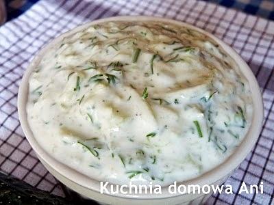 Tzatziki z koperkiem - przepis na tradycyjny sos grecki