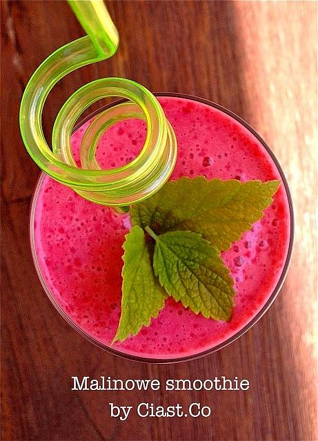 Malinowe smoothie z melisą dla orzeźwienia