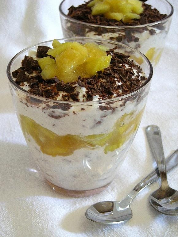 Veloce dessert z ricottą i brzoskwiniami