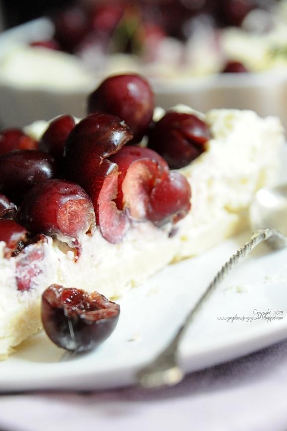 Tarta z czereśniami i kremem mascarpone