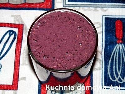Koktajl jagodowy z otrębami
