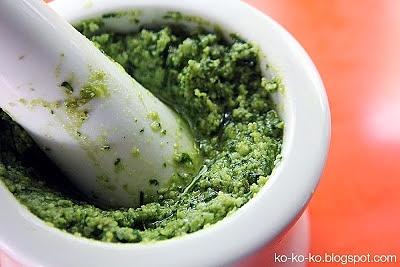 Pesto z pięciu ziół