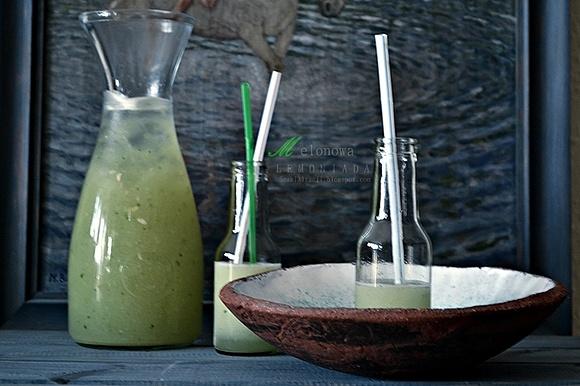 Lemoniada melonowa z miętą i limonką