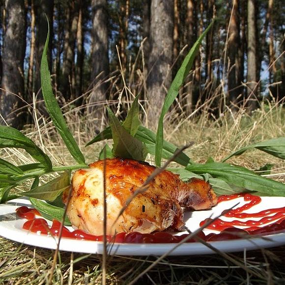 Grillowane pałki z kurczaka w keczupie