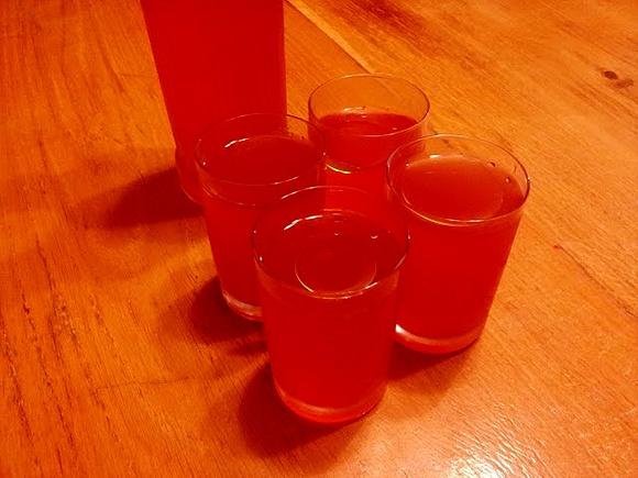 Pomidorowe consomme wg Jamiego Oliviera