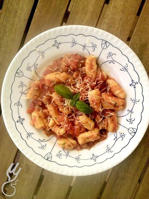Gnocchi z pomidorami