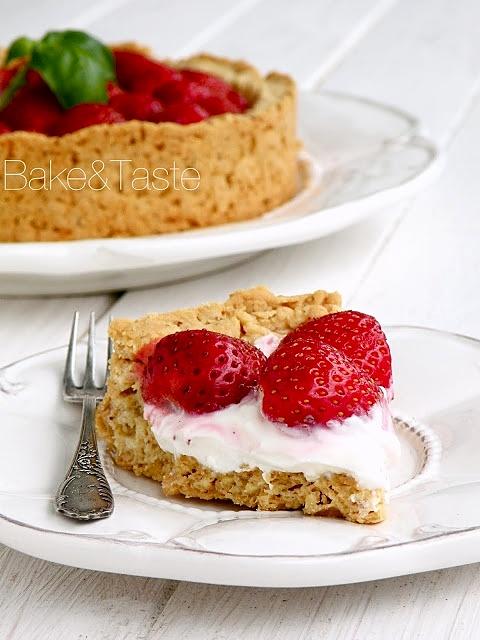 Tarta z serem i truskawkami