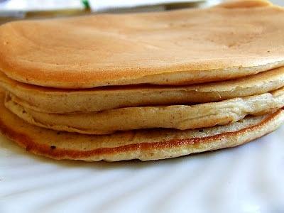 Aromatyczne rumowe pancakes z mąki razowej