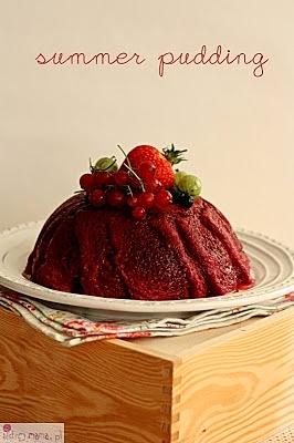 Summer pudding - angielski deser z owocami na lato