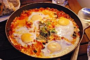 Shakshouka z bakłażanem i cukinią na wakacje