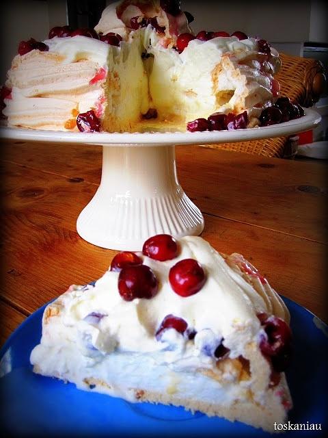 Pavlova z czereśniami