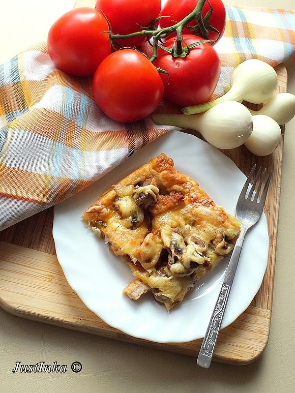 Tarta z pieczarkami i schabem