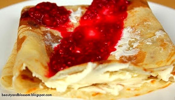 Pyszne naleśniki z malinami i mascarpone