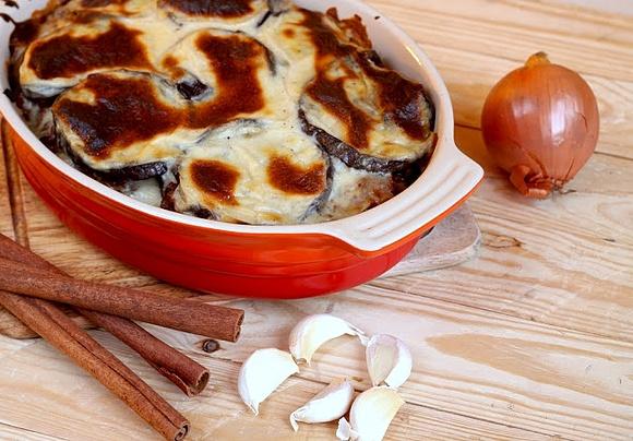 Moussaka z bakłażanem i mięsem mielonym