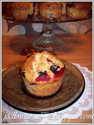 Muffinki z czarną porzeczką
