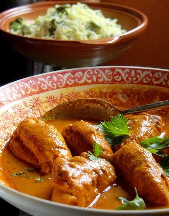 Roladki z kurczaka w ostrym sosie curry