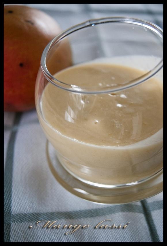 Mango lassi z mleczkiem kokosowym