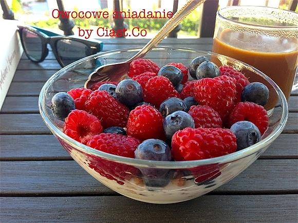 Owocowe śniadanie