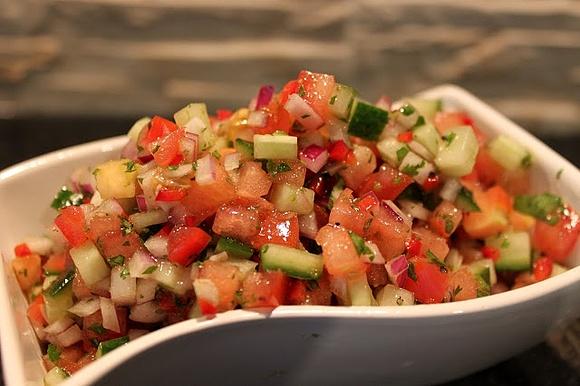 Pikantna salsa pomidorowa
