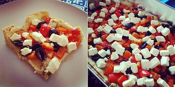 Tarta z papryką oliwkami i serem feta