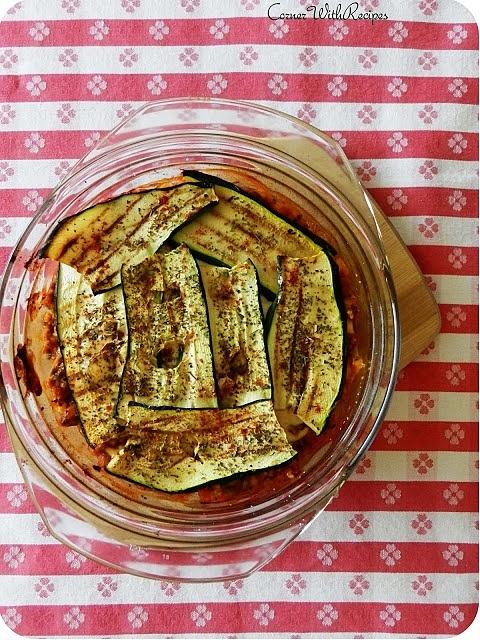 Dietetyczna lasagne z grillowaną cukinią