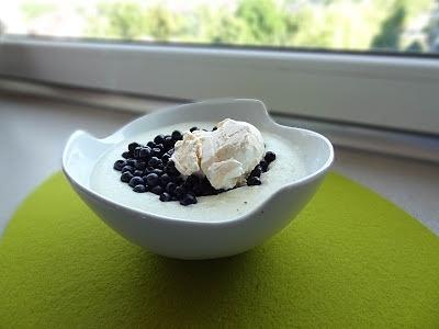 Manna z jagodami