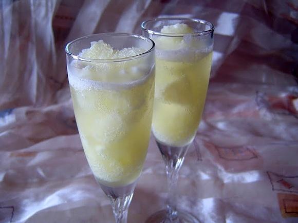 Sorbet z szampana i cytrusami