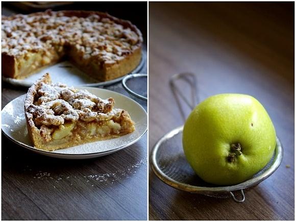 Polish apple charlotte with pearmains