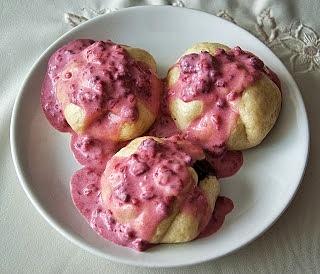 Pierogi na parze z jagodami