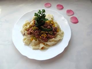 Pappardelle z mięsem i cukinią