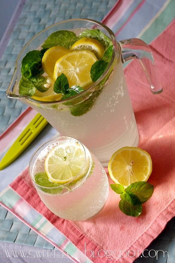 Lemoniada z miętą i pomarańczą