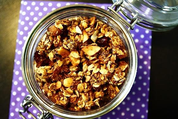 Domowa granola - zdrowe i smaczne śniadanie dla każdego
