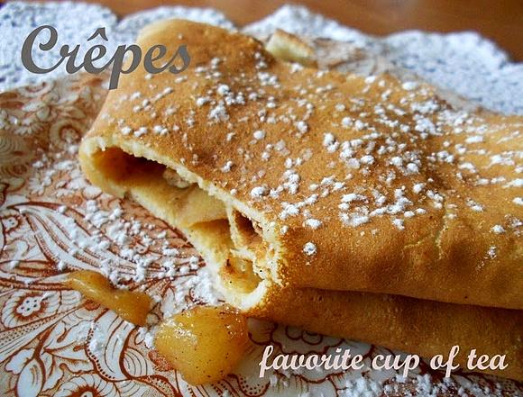 Crêpes z nadzieniem z jabłek cynamonu i rodzynek