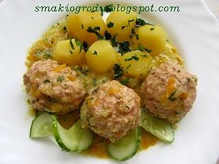 Pulpety w sosie ogórkowym