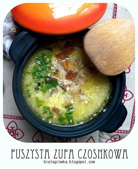 Puszysta zupa czosnkowa