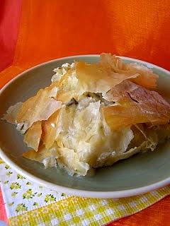 Kurczak z fetą pod ciastem filo