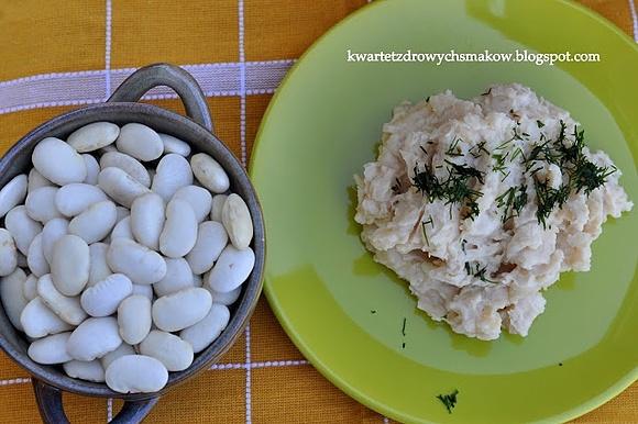 Purée z fasoli z cebulką i koperkiem