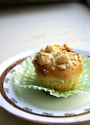 Muffinki drożdżowe z czekoladą